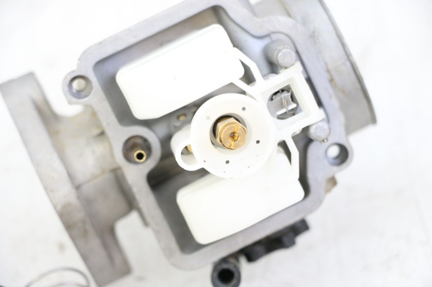 photo de CARBURETOR APOLLO RFZ 125 - High-resolution close-up