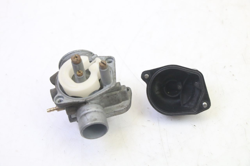 photo de CARBURETOR TNT MOTOR ROMA 10' 2T 50 (2011 - 2018) - Surface and material condition