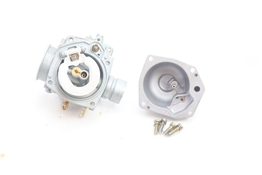 photo de CARBURETOR TNT MOTOR ROMA 10' 2T 50 (2011 - 2018) - Surface and material condition
