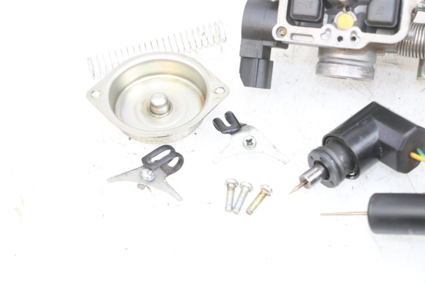 photo de CARBURETOR TNT MOTOR ROMA 10' 4T 50 (2019 - 2022) - Spare part profile view