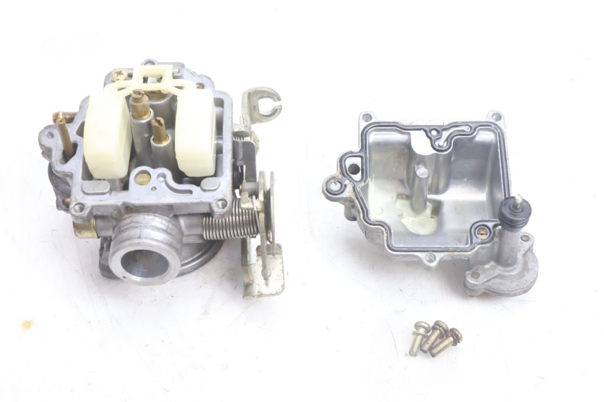 photo de CARBURETOR TNT MOTOR ROMA 10' 4T 50 (2007 - 2018) - Surface and material condition