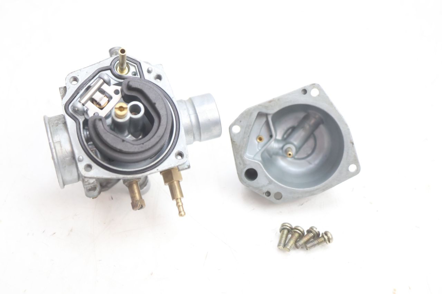 photo de CARBURETOR KEEWAY RY6 2T 50 (2011 - 2019) - Surface and material condition