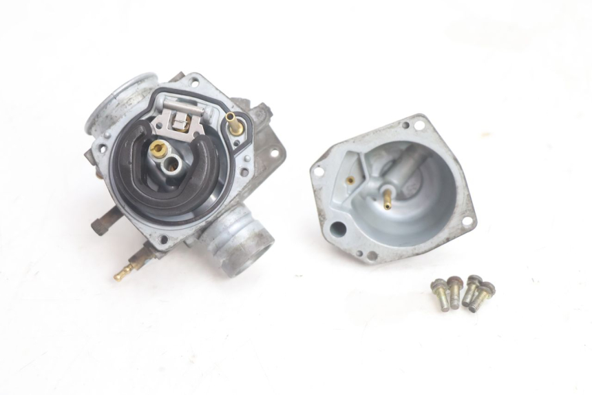 photo de CARBURETOR KEEWAY RY6 2T 50 (2011 - 2019) - Surface and material condition