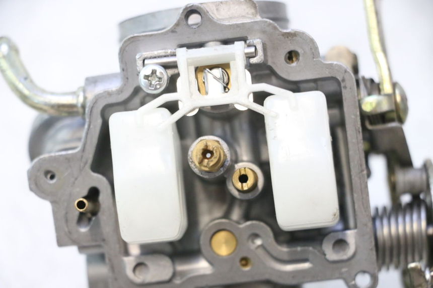 photo de CARBURETOR DAELIM S2 125 (2006 - 2007) - Detailed visual inspection