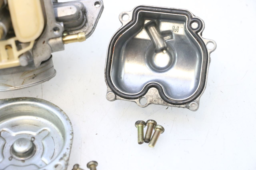 photo de CARBURETOR HONDA SCV LEAD 100 (2003 - 2007) - Alternative angle