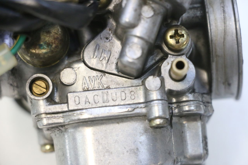 photo de CARBURETOR HONDA SCV LEAD 100 (2003 - 2007) - Zoom on usage condition
