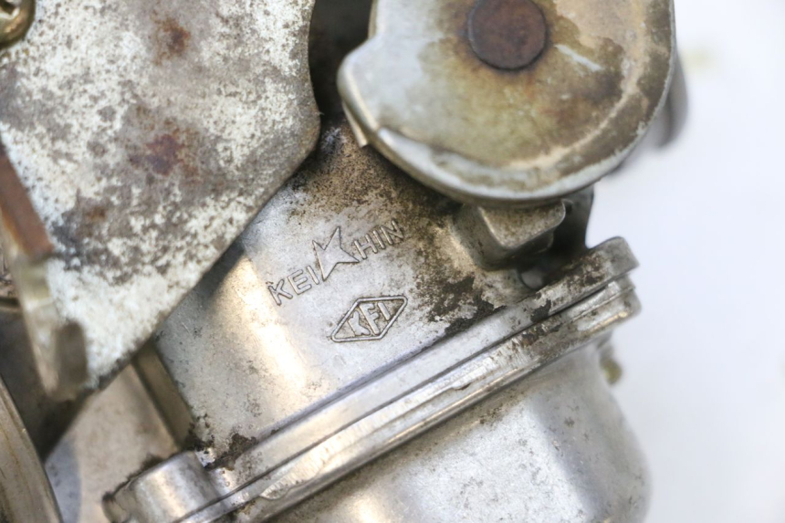 photo de CARBURETOR HONDA SCV LEAD 100 (2003 - 2007) - Alternative perspective