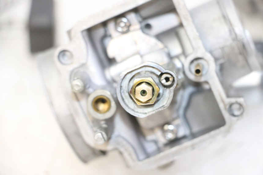 photo de CARBURETOR DERBI SENDA SM DRD 50 (2008 - 2013) - Distinctive features