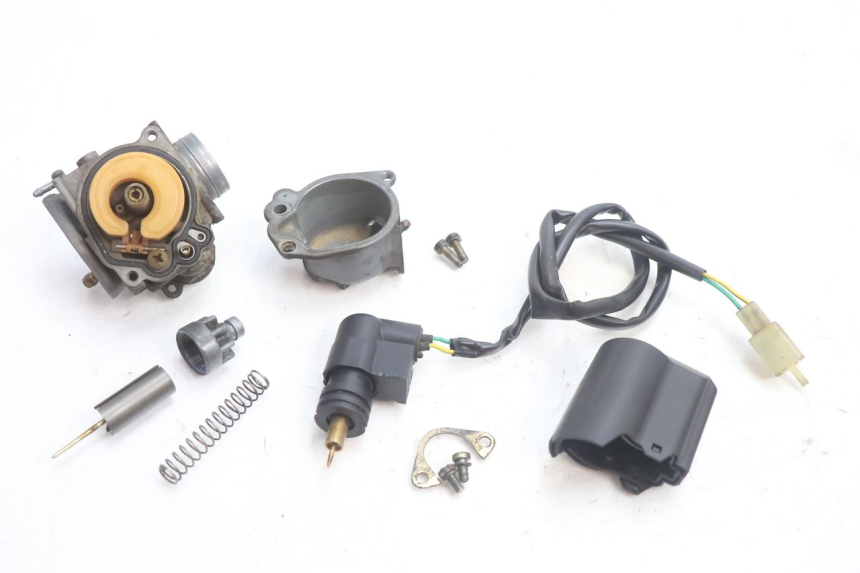 photo de CARBURETOR PEUGEOT SPEEDFIGHT LC 50 (1996 - 2002) - Surface and material condition