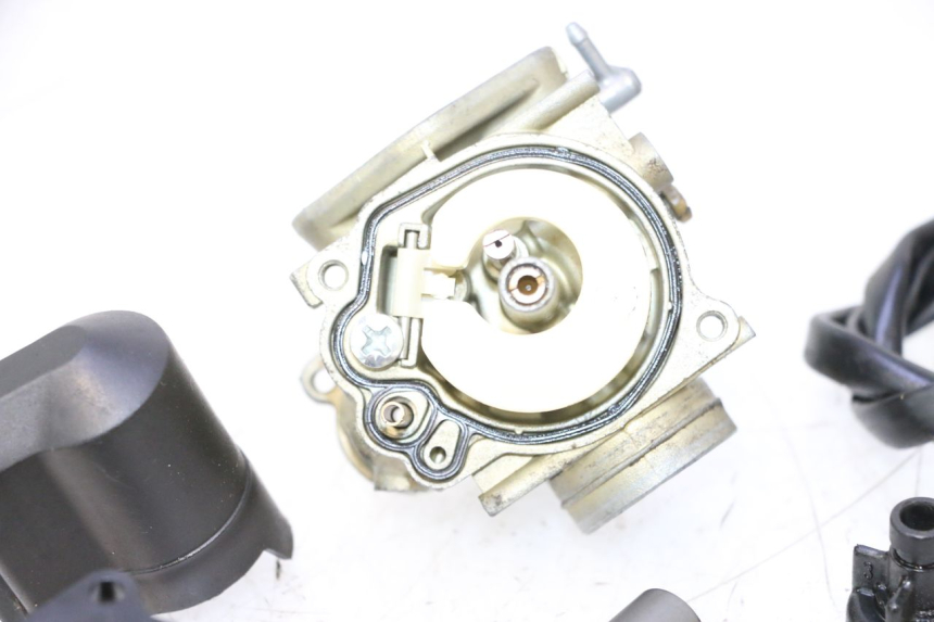 photo de CARBURETOR PEUGEOT SPEEDFIGHT LC 50 (1996 - 2002) - Detailed visual inspection