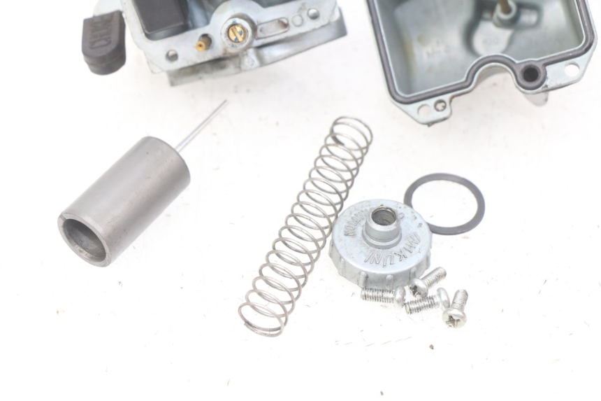 photo de CARBURETOR NITRO MOTORS THUNDER 125 - Surface and material condition