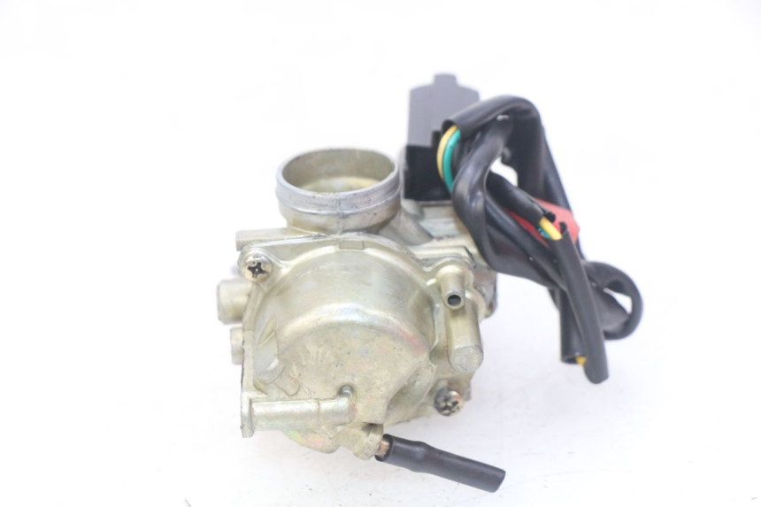 photo de CARBURETOR PEUGEOT TKR TREKKER FURIOUS 50 (2005 - 2014) - Technical close-up
