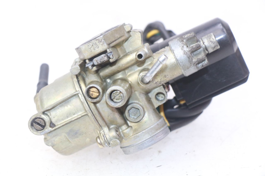 photo de CARBURETOR PEUGEOT TKR TREKKER FURIOUS 50 (2005 - 2014) - Surface and material condition