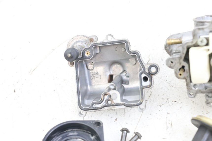 photo de CARBURETOR BAOTIAN TRAVEL SPIRIT 50 (2010 - 2012) - Component zoom