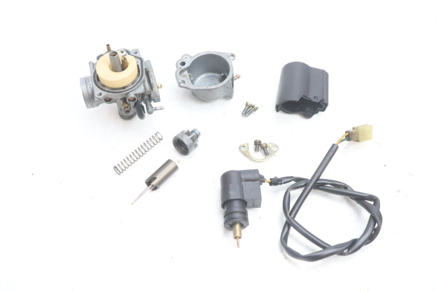 photo de CARBURETOR PEUGEOT TREKKER 50 (1995 - 2004) - Fixing points details