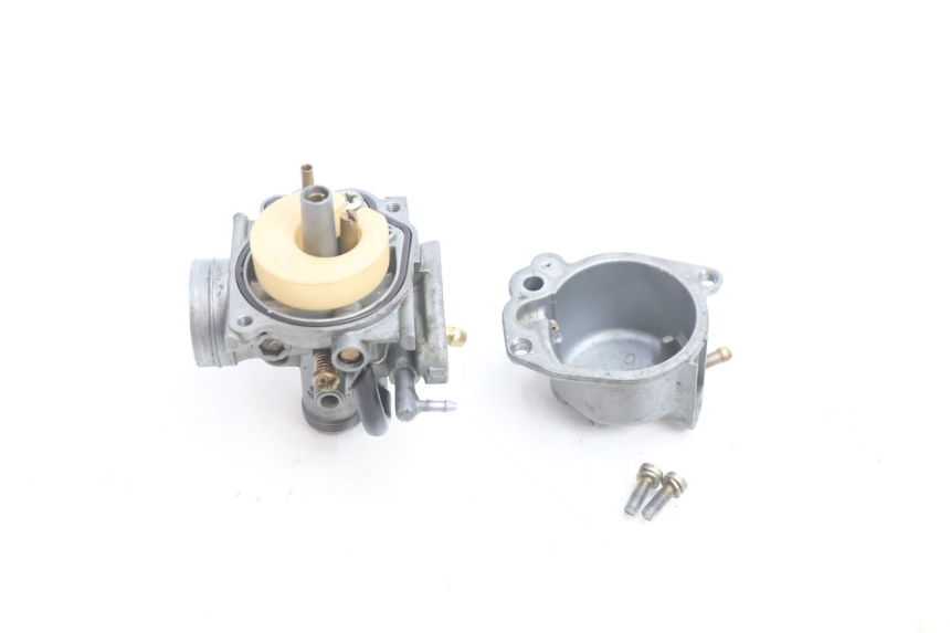 photo de CARBURETOR PEUGEOT TREKKER 50 (1995 - 2004) - Surface and material condition