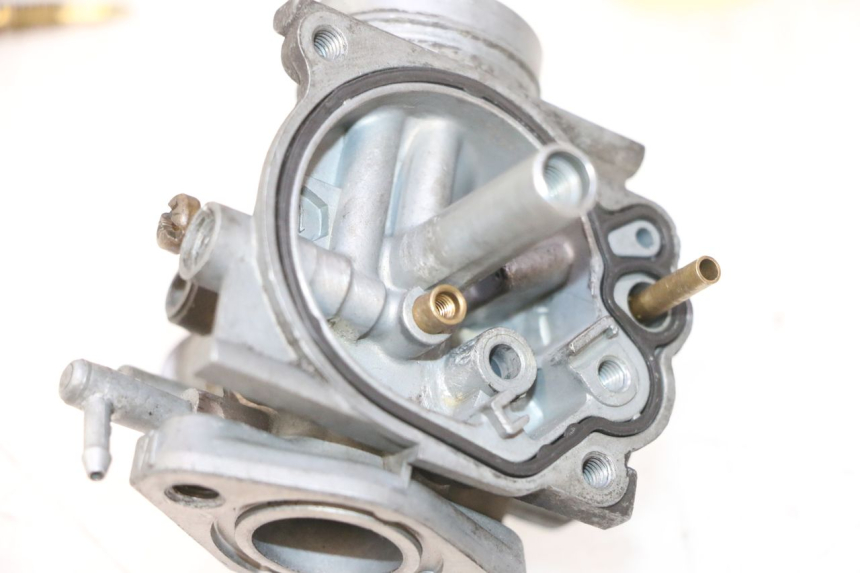 photo de CARBURETOR PEUGEOT TREKKER 50 (1995 - 2004) - Spare part profile view