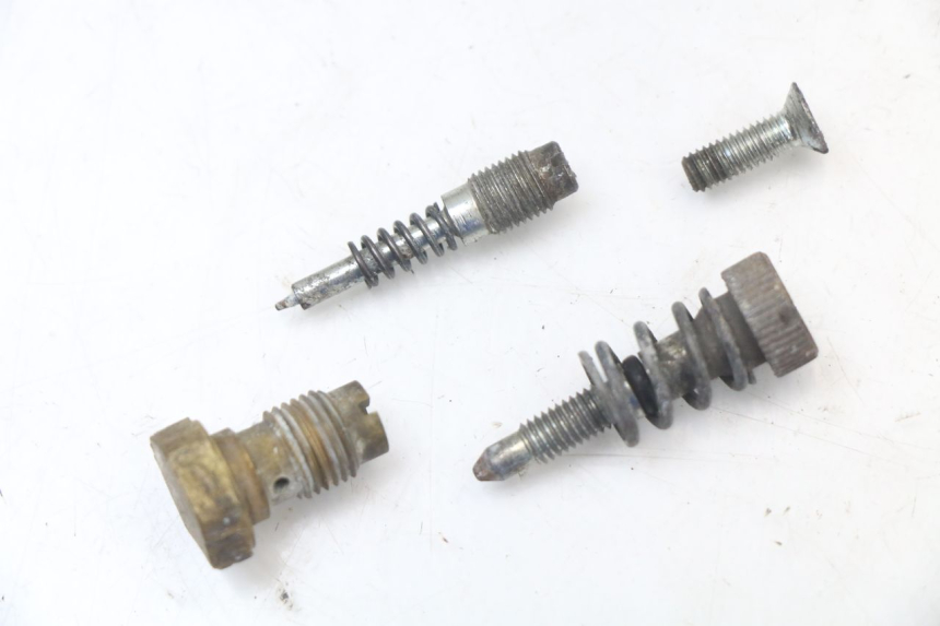 photo de CARBURETOR SUZUKI TS X 80 (1984 - 1988) - Zoom on usage condition