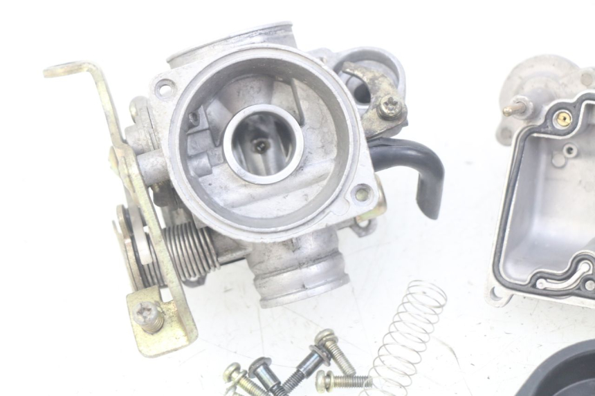 photo de CARBURETOR PEUGEOT V-CLIC VCLIC 50 (2007 - 2013) - Surface and material condition