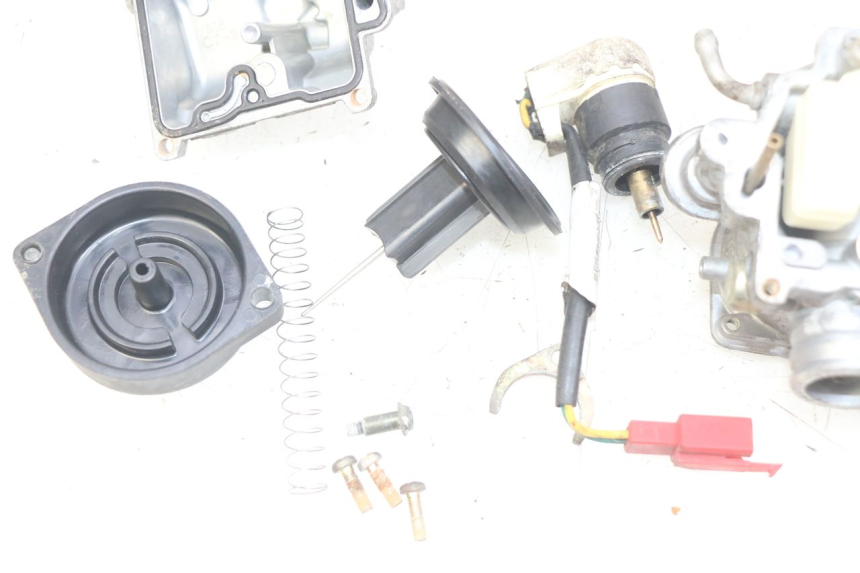 photo de CARBURETOR PEUGEOT V-CLIC VCLIC 50 (2007 - 2013) - Additional view of the item
