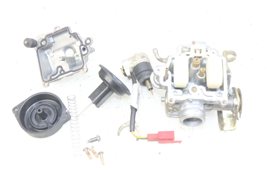 photo de CARBURETOR PEUGEOT V-CLIC VCLIC 50 (2007 - 2013) - High-resolution close-up