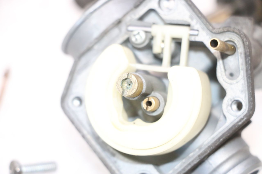 photo de CARBURETOR PEUGEOT VIVACITY NEW 2T 50 (2008 - 2017) - Distinctive features