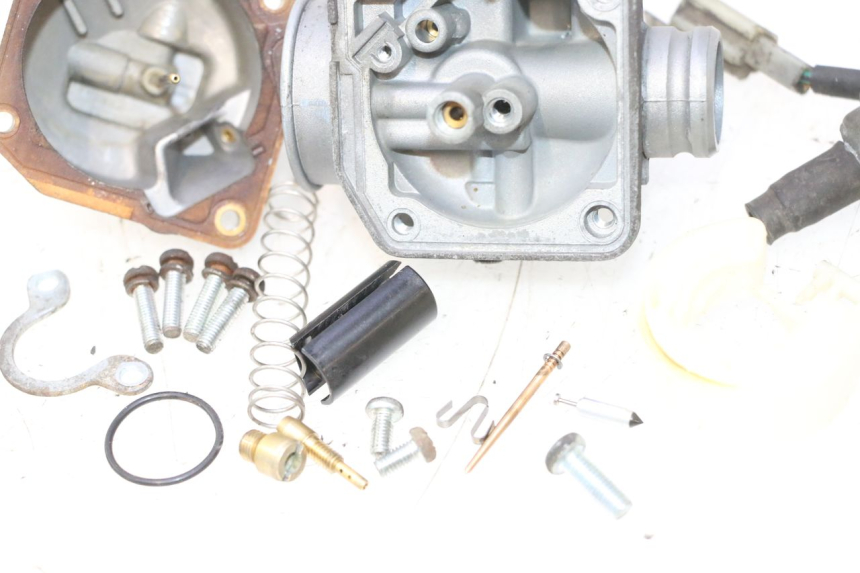 photo de CARBURETOR PEUGEOT VIVACITY NEW 2T 50 (2008 - 2017) - Detailed visual inspection