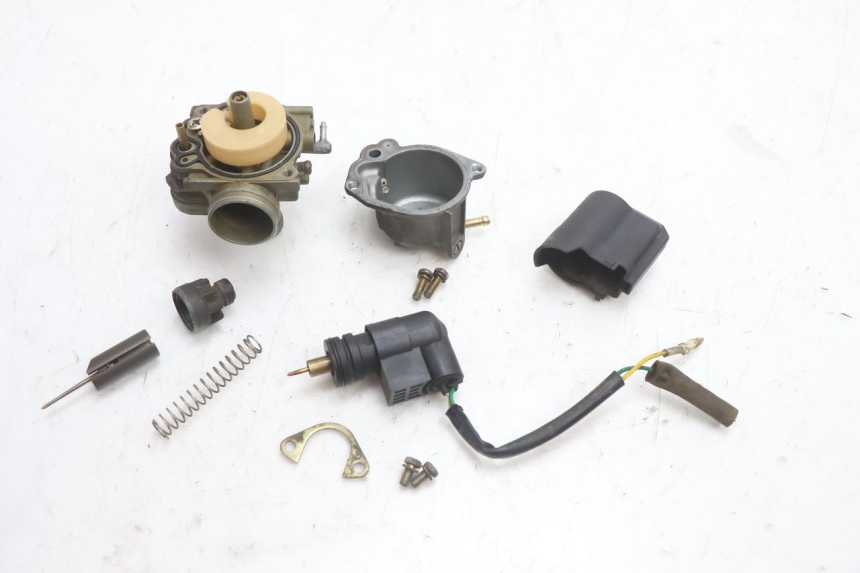 photo de CARBURETOR PEUGEOT VIVACITY 50 (1998 - 2003) - Surface and material condition