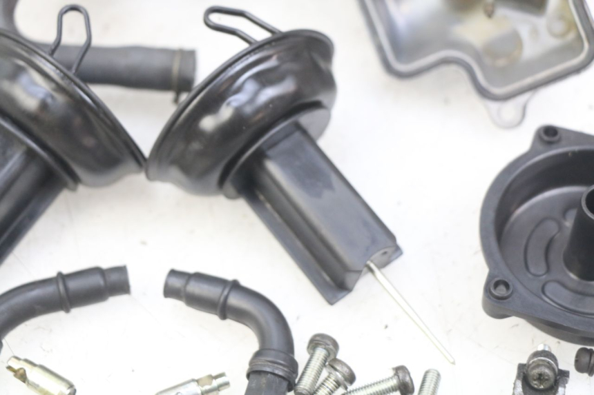 photo de CARBURETOR HONDA VT C SHADOW 125 (1999 - 2007) - Component detail