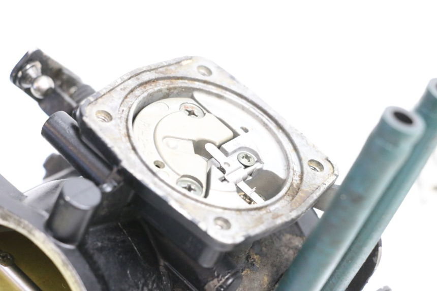 photo de CARBURETOR YAMAHA WAVE RUNNER GP R 1200 (2000 - 2003) - Technical close-up