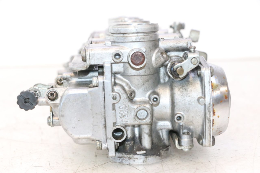 photo de CARBURETOR YAMAHA XJR 1300 (1998 - 2002) - Distinctive features