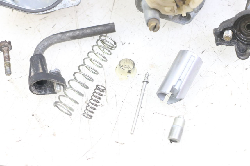 photo de CARBURETOR YAMAHA BW'S NG NEXT GENERATION 50 (1996 - 2003) - Detailed visual inspection