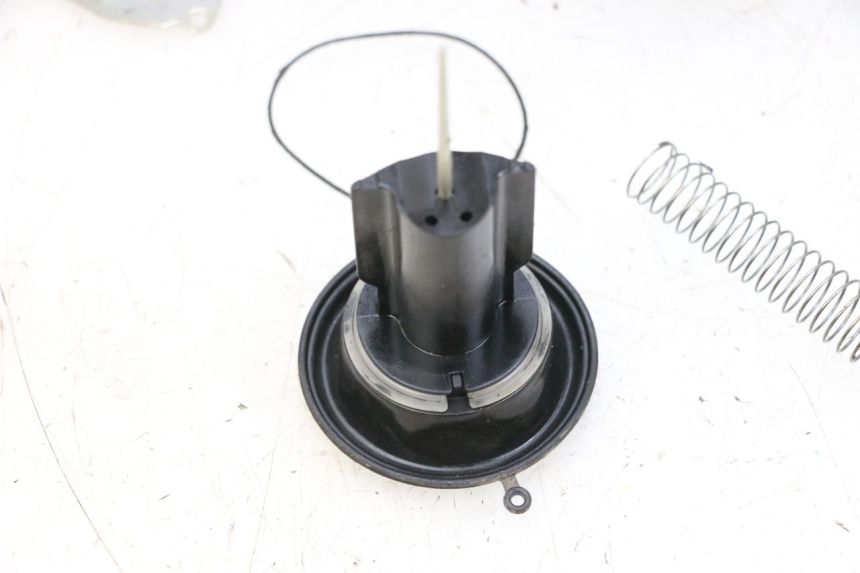 photo de CARBURETOR YAMAHA YFM R RAPTOR 250 (2008 - 2014) - Detailed visual inspection