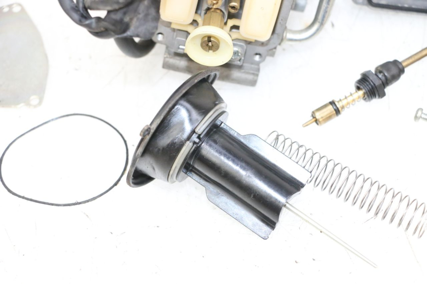 photo de CARBURETOR YAMAHA YFM R RAPTOR 250 (2008 - 2014) - Fixing points details