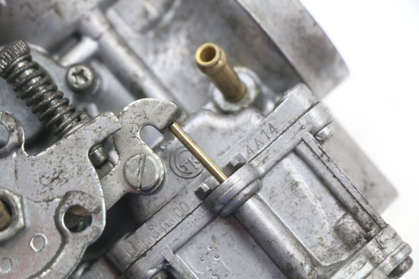 photo de CARBURETOR YAMAHA YP MAJESTY 125 (2002 - 2006) - Surface and material condition
