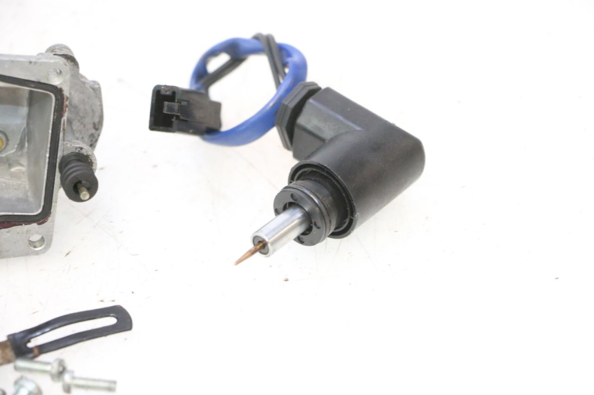 photo de CARBURETOR YAMAHA YP MAJESTY 125 (1998 - 2001) - Detailed visual inspection