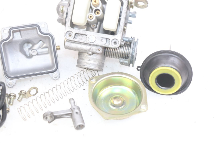 photo de CARBURETOR YIYING YY125T 125 (2006 - 2014) - High-resolution close-up