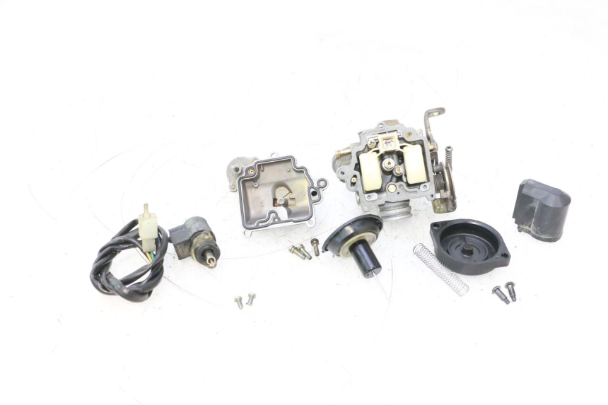 photo de CARBURETOR YIYING YY50QT-6 50 - Component detail
