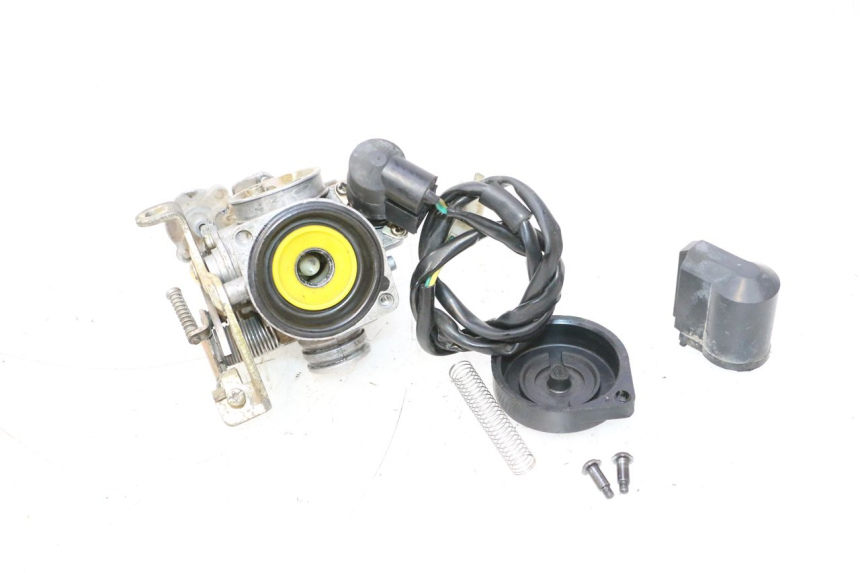 photo de CARBURETOR YIYING YY50QT-6 50 - High-resolution close-up