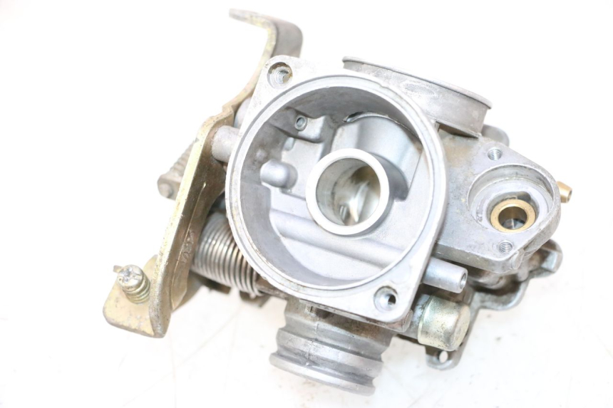 photo de CARBURETOR YIYING YY50QT-6 50 - Detailed visual inspection