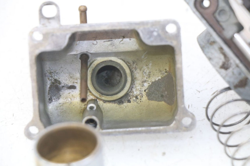 photo de CARBURETOR YAMAHA YZ 80 (1982 - 1983) - Additional view of the item