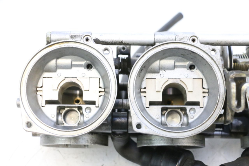photo de CARBURETOR YAMAHA YZF R GENESIS 750 (1993 - 1998) - Zoom on usage condition