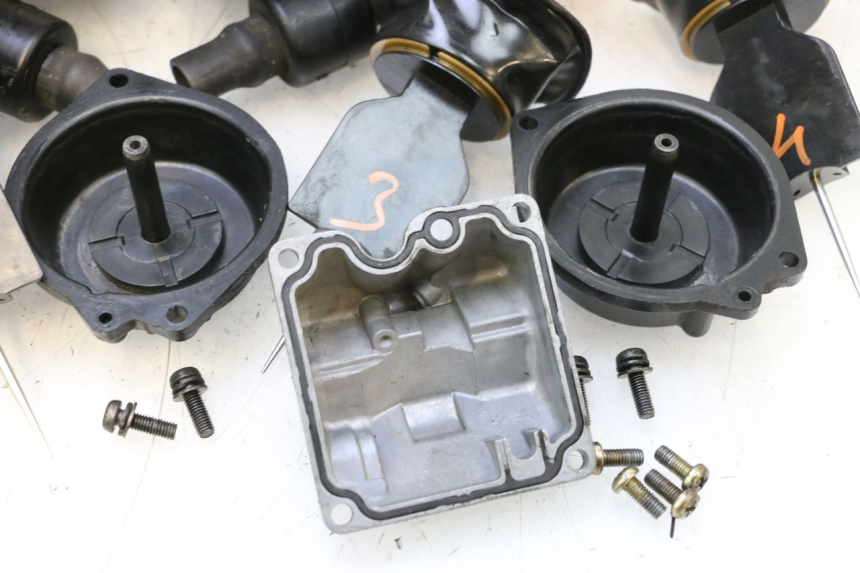 photo de CARBURETOR YAMAHA YZF R GENESIS 750 (1993 - 1998) - Checked used part