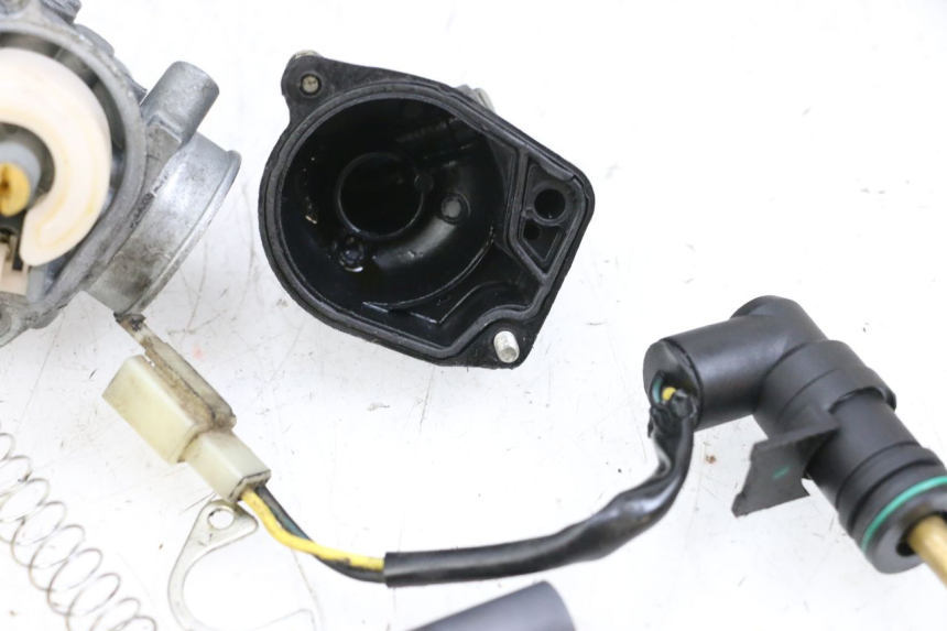 photo de CARBURETOR PIAGGIO ZIP 2T 50 (2009 - 2019) - Alternative angle