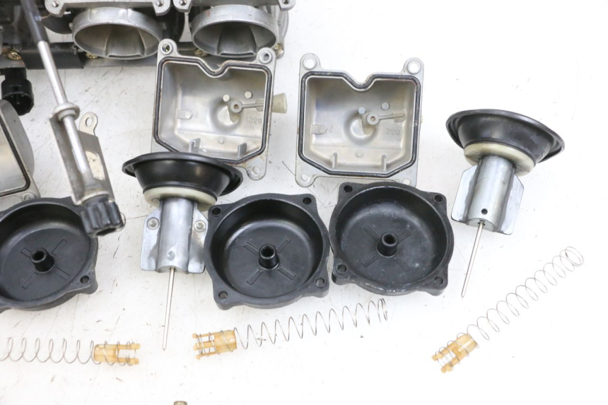 photo de CARBURETOR KAWASAKI ZR 7 750 (1999 - 2004) - Distinctive features