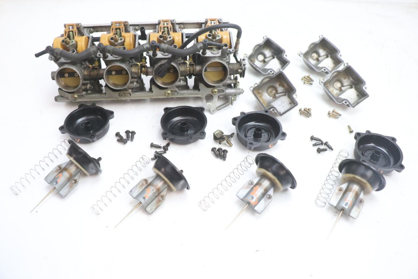 photo de CARBURETOR KAWASAKI ZX-6R ZX6R 600 (1995 - 1997) - Fixing points details