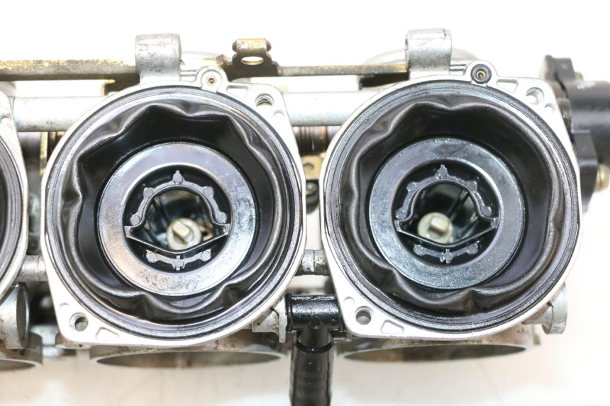 photo de CARBURETOR KAWASAKI ZX-6R ZX6R 600 (2000 - 2002) - Spare part profile view