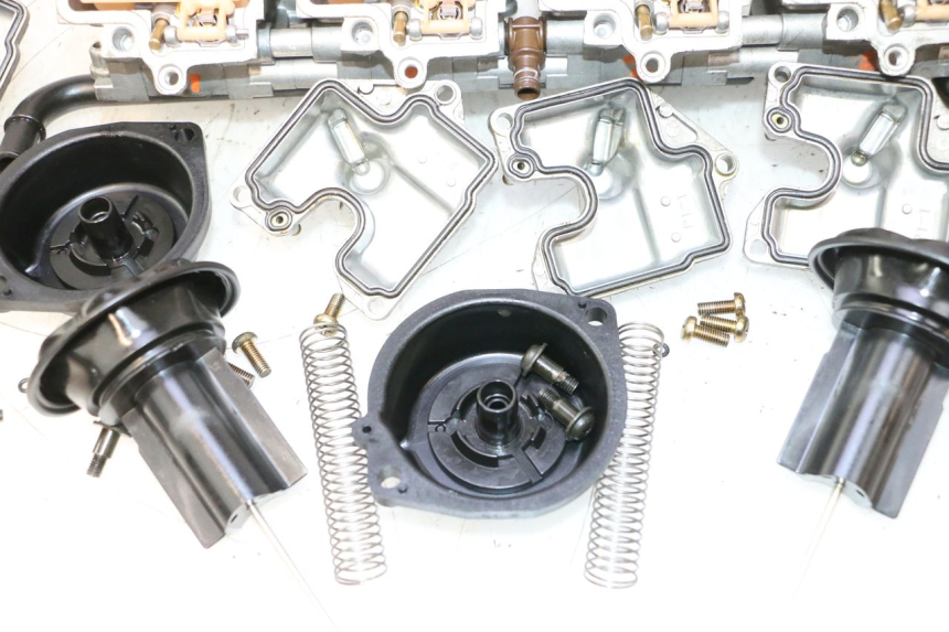 photo de CARBURETOR KAWASAKI ZX-6R ZX6R 600 (2000 - 2002) - High-resolution close-up