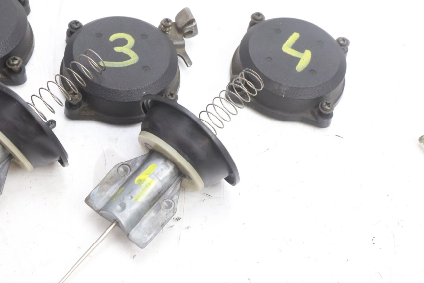 photo de CARBURETOR KAWASAKI ZZR 600 (1995 - 2004) - Spare part profile view
