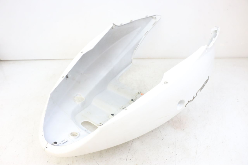 photo de REAR FAIRING KYMCO AGILITY 4T 50 (2018 - 2022) - Markings and original references